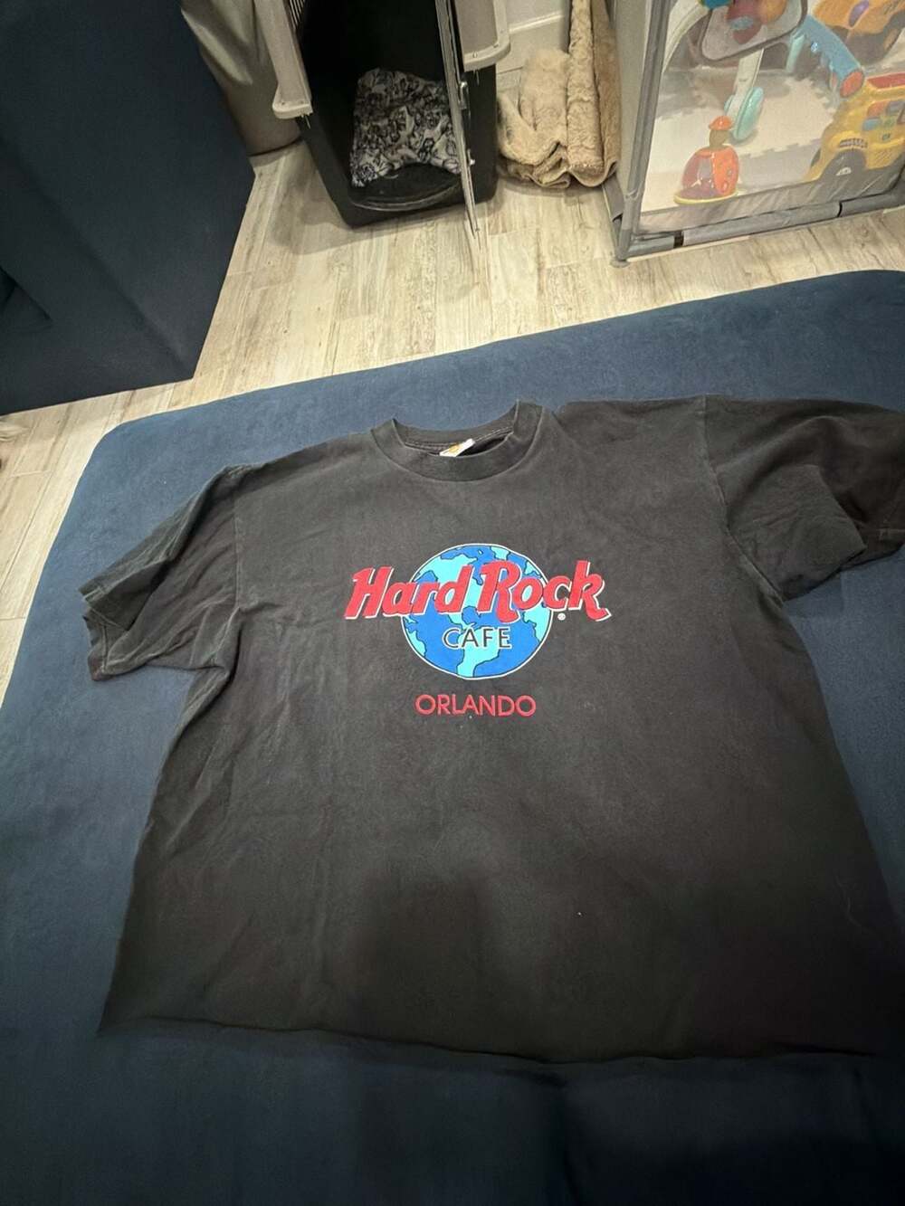 Vintage 90s  cropped Hard Rock Cafe Orlando Single Stitch Black T-Shirt